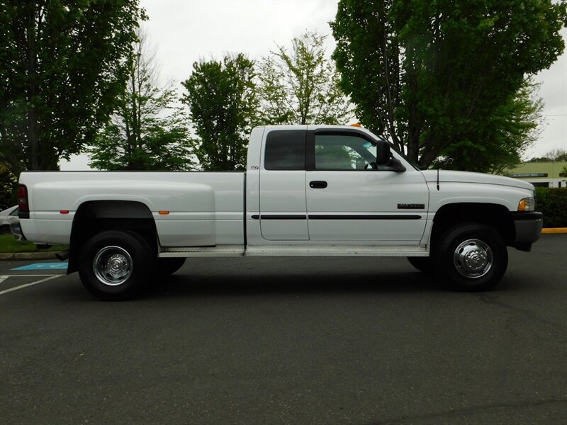 2000 Dodge Ram 3500 Dually 4X4 5.9L Cummins Diesel / MANUAL TRANNY   - Photo 4 - Portland, OR 97217