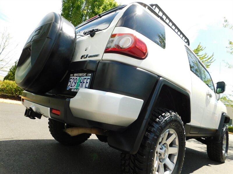 2014 Toyota FJ Cruiser Sport Utility 4X4/1-OWNER / LIFTED / LOW LOW MILES   - Photo 12 - Portland, OR 97217