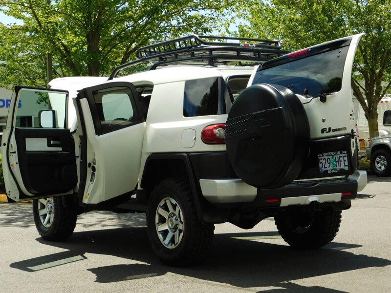 2014 Toyota FJ Cruiser Sport Utility 4X4/1-OWNER / LIFTED / LOW LOW MILES   - Photo 27 - Portland, OR 97217