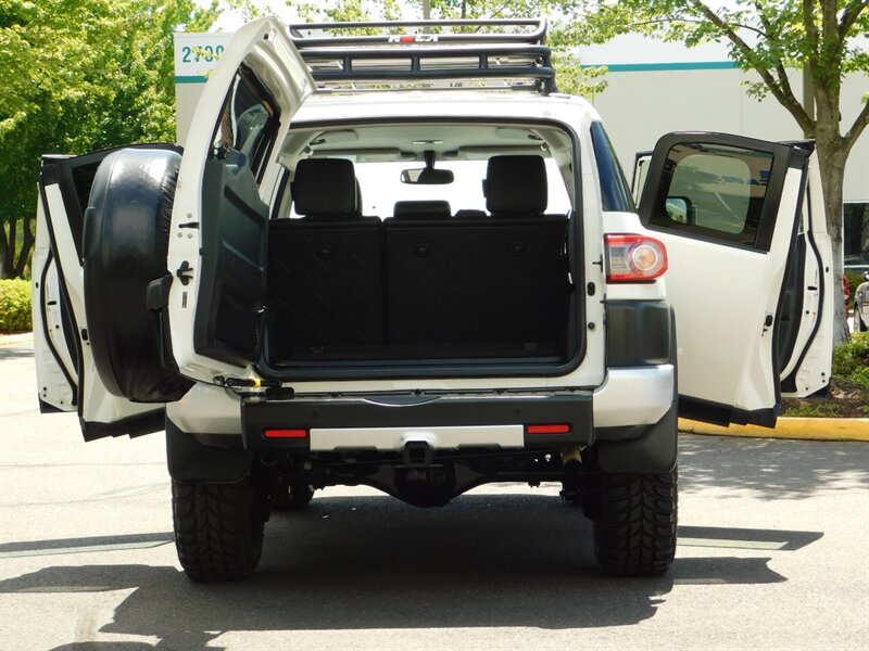 2014 Toyota FJ Cruiser Sport Utility 4X4/1-OWNER / LIFTED / LOW LOW MILES   - Photo 20 - Portland, OR 97217