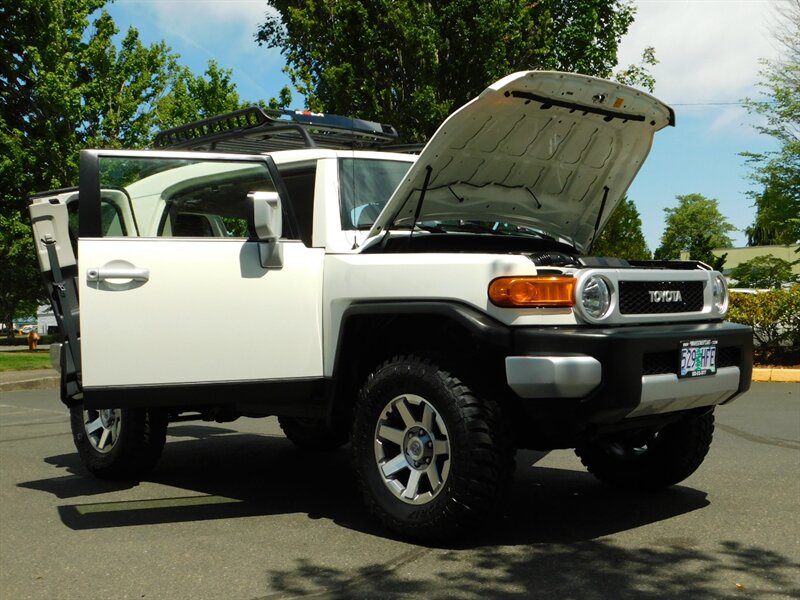 2014 Toyota FJ Cruiser Sport Utility 4X4/1-OWNER / LIFTED / LOW LOW MILES   - Photo 29 - Portland, OR 97217