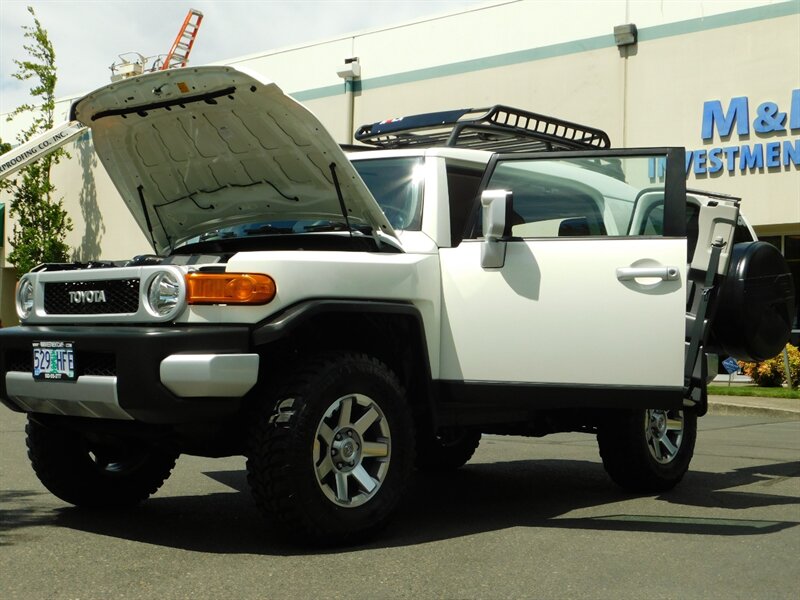 2014 Toyota FJ Cruiser Sport Utility 4X4/1-OWNER / LIFTED / LOW LOW MILES   - Photo 25 - Portland, OR 97217