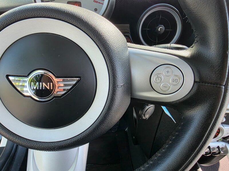 2008 MINI Cooper 1.6L / 6 SPEED MANUAL / BRAND NEW CLUTCH / LEATHER / LEATHER / PANORAMIC / ALWAYS SERVICED AT MINI DEALERSHIP / 1 OWNER / 87K MILES ONLY!!! - Photo 36 - Portland, OR 97217