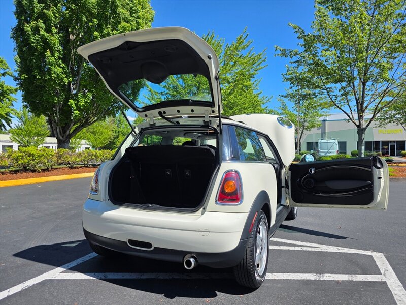 2008 MINI Cooper 1.6L / 6 SPEED MANUAL / BRAND NEW CLUTCH / LEATHER / LEATHER / PANORAMIC / ALWAYS SERVICED AT MINI DEALERSHIP / 1 OWNER / 87K MILES ONLY!!! - Photo 28 - Portland, OR 97217