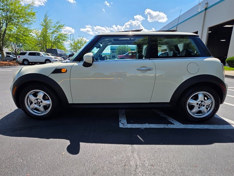 2008 MINI Cooper 1.6L / 6 SPEED MANUAL / BRAND NEW CLUTCH / LEATHER / LEATHER / PANORAMIC / ALWAYS SERVICED AT MINI DEALERSHIP / 1 OWNER / 87K MILES ONLY!!! - Photo 3 - Portland, OR 97217