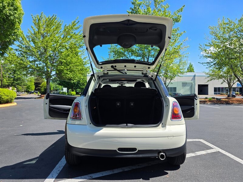 2008 MINI Cooper 1.6L / 6 SPEED MANUAL / BRAND NEW CLUTCH / LEATHER / LEATHER / PANORAMIC / ALWAYS SERVICED AT MINI DEALERSHIP / 1 OWNER / 87K MILES ONLY!!! - Photo 29 - Portland, OR 97217