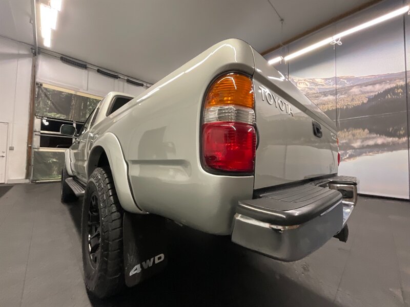 2004 Toyota Tacoma V6 LIMITED 4X4 / 3.4L V6 /NEW LIFT TRD WHEELS TIRE  NEW SUSPENSION LIFT KIT w/ NEW 33 " A/T TIRES & 17 " TRD WHEELS / ONLY 115,000 MILES / RUST FREE - Photo 11 - Gladstone, OR 97027