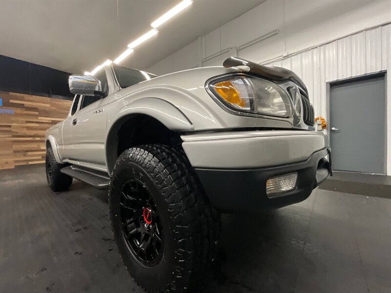 2004 Toyota Tacoma V6 LIMITED 4X4 / 3.4L V6 /NEW LIFT TRD WHEELS TIRE  NEW SUSPENSION LIFT KIT w/ NEW 33 " A/T TIRES & 17 " TRD WHEELS / ONLY 115,000 MILES / RUST FREE - Photo 10 - Gladstone, OR 97027