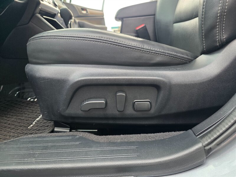 2016 Subaru Outback 3.6R Limited 6-Cyl  AWD / LOADED / 1-OWNER / 67K m  / Eye Sight / Blind Spot / Leather / Sunroof / Records - Photo 27 - Portland, OR 97217