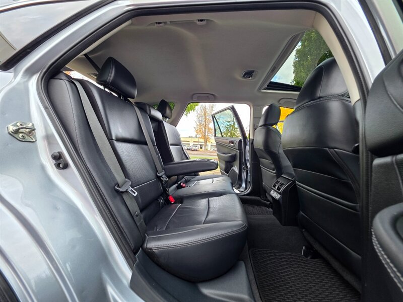 2016 Subaru Outback 3.6R Limited 6-Cyl  AWD / LOADED / 1-OWNER / 67K m  / Eye Sight / Blind Spot / Leather / Sunroof / Records - Photo 15 - Portland, OR 97217