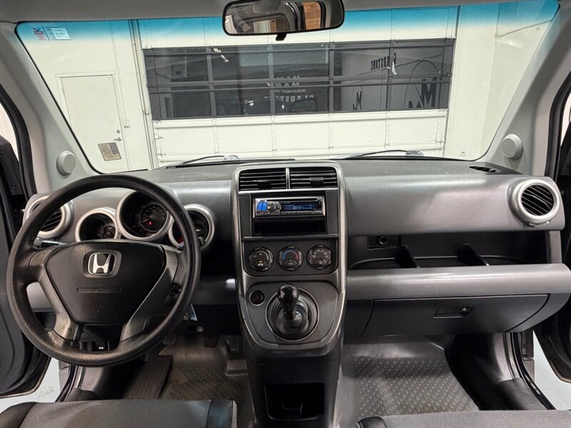 2004 Honda Element DX Sport Utility 2.4L AWD / MANUAL / NEW TIRES / LOCAL NO RUST / ONLY 109K MILES - Photo 18 - Gladstone, OR 97027