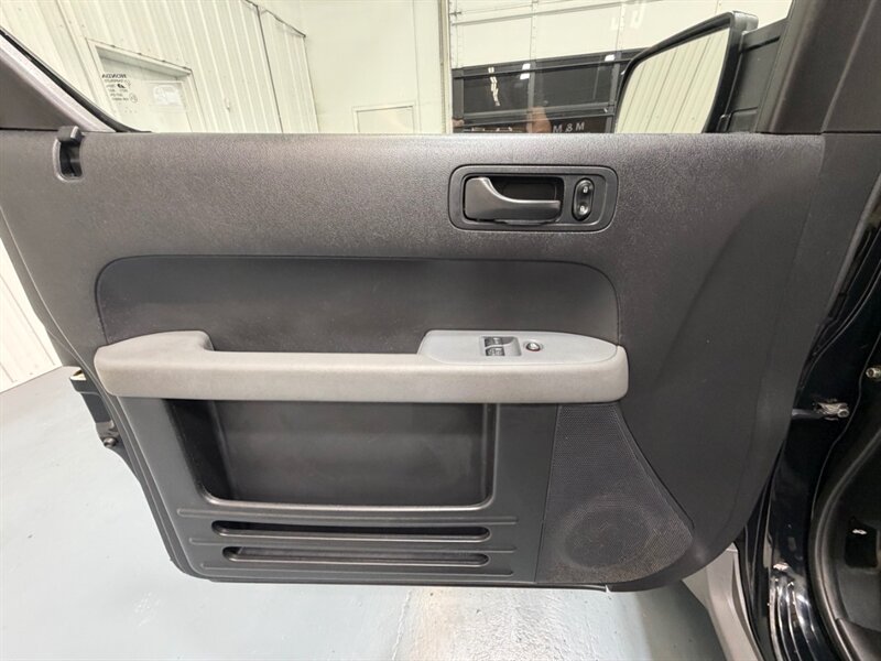 2004 Honda Element DX Sport Utility 2.4L AWD / MANUAL / NEW TIRES / LOCAL NO RUST / ONLY 109K MILES - Photo 27 - Gladstone, OR 97027