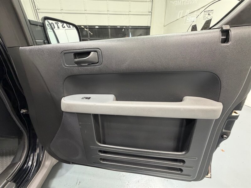 2004 Honda Element DX Sport Utility 2.4L AWD / MANUAL / NEW TIRES / LOCAL NO RUST / ONLY 109K MILES - Photo 29 - Gladstone, OR 97027
