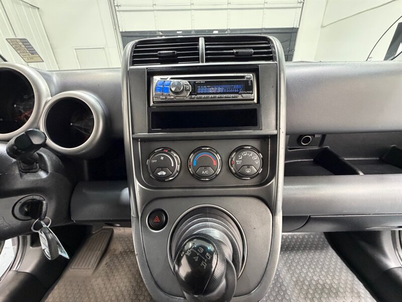 2004 Honda Element DX Sport Utility 2.4L AWD / MANUAL / NEW TIRES / LOCAL NO RUST / ONLY 109K MILES - Photo 19 - Gladstone, OR 97027