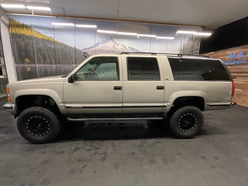 1999 Chevrolet Suburban K1500 LT 4x4 / 5.7L V8 / Leather / LIFTED LIFTED  BF GOODRICH TIRES / LOCAL SUV / RUST FREE / SHARP & CLEAN !! - Photo 3 - Gladstone, OR 97027