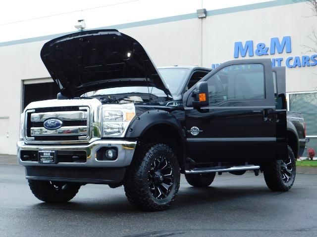 2016 Ford F-350 Super Duty Lariat / 4X4 / 6.7L DIESEL / LIFTED   - Photo 26 - Portland, OR 97217