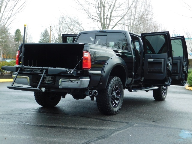 2016 Ford F-350 Super Duty Lariat / 4X4 / 6.7L DIESEL / LIFTED   - Photo 31 - Portland, OR 97217