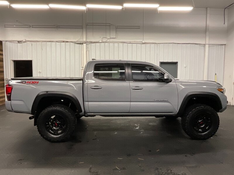 2018 Toyota Tacoma TRD Off-Road 4X4 / NEW LIFT /CEMENT COLOR /1-OWNER  NEW LIFT w/ NEW 33 " BF GOODRICH A/T TIRES & 17 " TRD OEM TOYOTA WHEELS / TECHNOLOGY PKG - Photo 4 - Gladstone, OR 97027