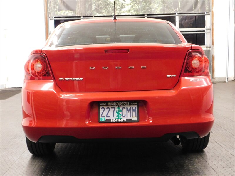 2013 Dodge Avenger SXT Sedan / Navigati   - Photo 6 - Gladstone, OR 97027