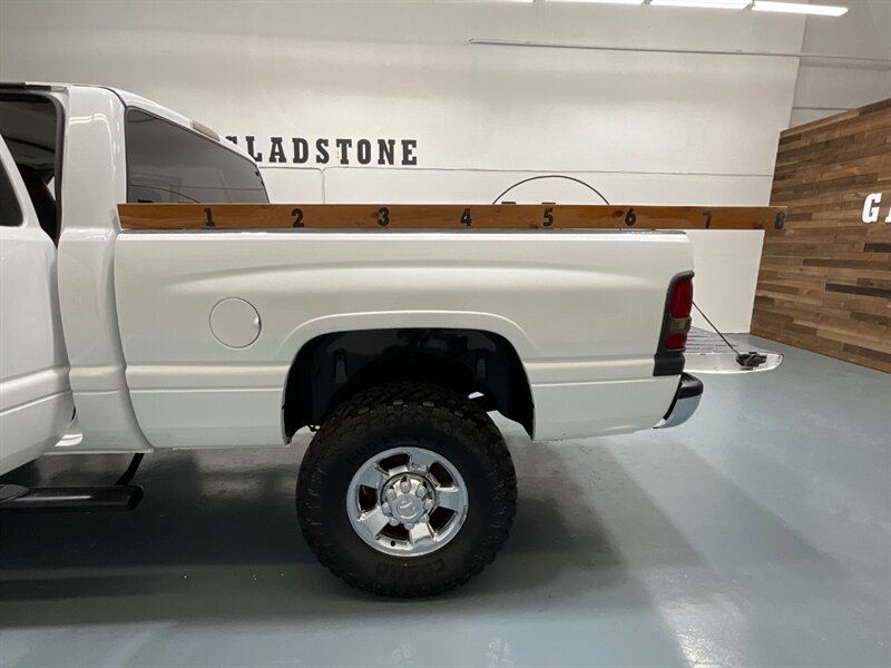 1999 Dodge Ram 2500 Laramie SLT 4X4 / 5.9L CUMMINS DIESEL / NEW TIRES  / ZERO RUST / Leather Seats / Short Bed / 144K MILES - Photo 10 - Gladstone, OR 97027