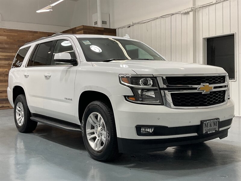 2018 Chevrolet Tahoe LT Sport Utility 4X4 / 5.3L V8 / NEW TIRES / DVD  / Leather Heated seats / Sunroof / Navigation & Camera / LOCAL SUV - Photo 2 - Gladstone, OR 97027