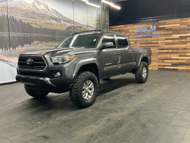 2016 Toyota Tacoma SR5 V6 4X4 / 1-OWNER