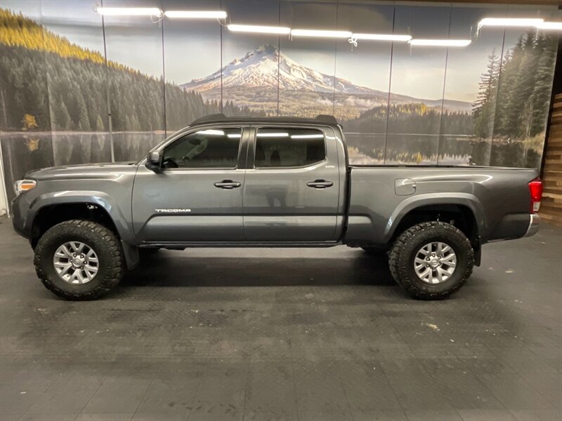 2016 Toyota Tacoma SR5 V6 4X4 / 1-OWNER   - Photo 3 - Gladstone, OR 97027