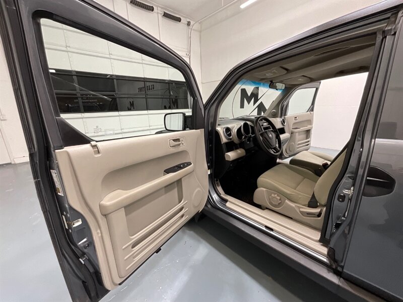 2011 Honda Element LX AWD / NEW WHEELS & TIRES / ZERO RUST / LOCAL SUV - Photo 34 - Gladstone, OR 97027