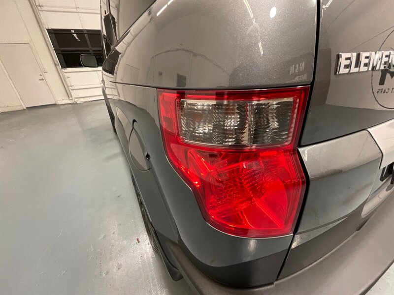 2011 Honda Element LX AWD / NEW WHEELS & TIRES / ZERO RUST / LOCAL SUV - Photo 28 - Gladstone, OR 97027