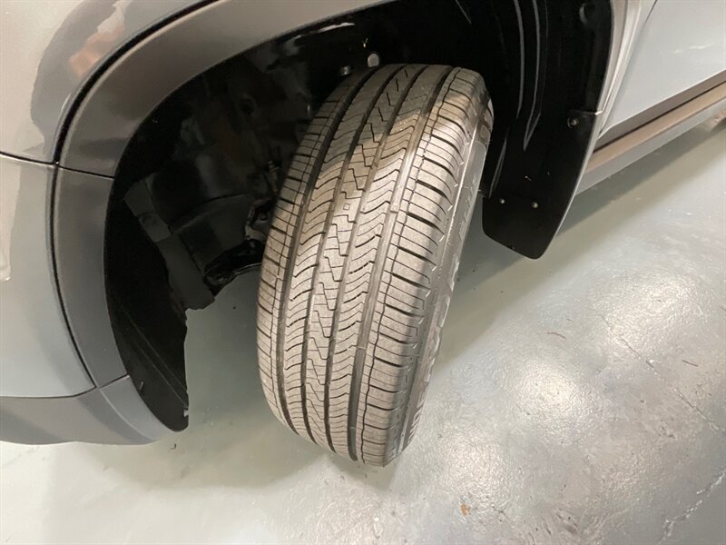 2011 Honda Element LX AWD / NEW WHEELS & TIRES / ZERO RUST / LOCAL SUV - Photo 24 - Gladstone, OR 97027