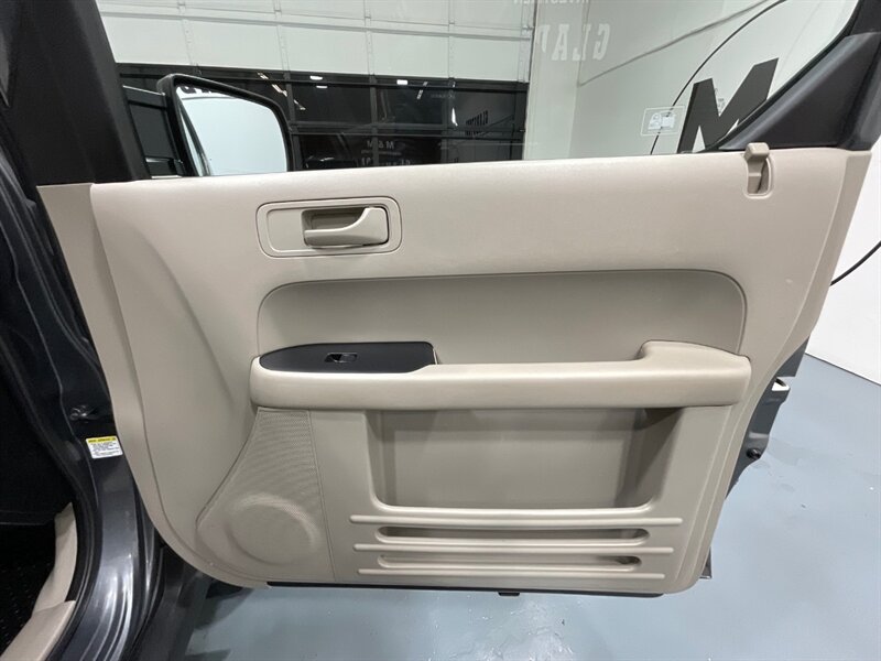 2011 Honda Element LX AWD / NEW WHEELS & TIRES / ZERO RUST / LOCAL SUV - Photo 36 - Gladstone, OR 97027