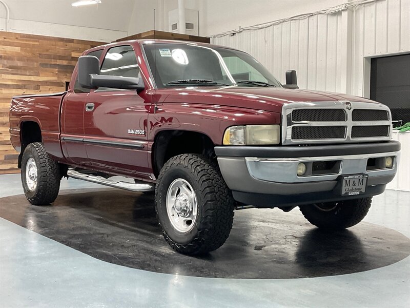 2001 Dodge Ram 2500 SLT 4X4 / 5.9L CUMMINS DIESEL / 155K Miles  / ZERO RUST - Photo 44 - Gladstone, OR 97027