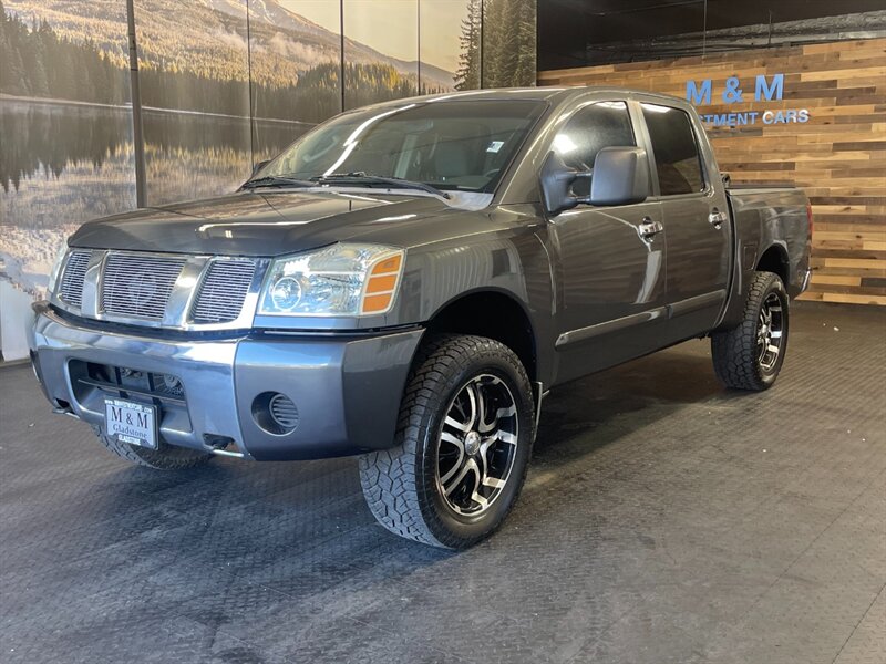 2004 Nissan Titan LE 4dr Crew Cab LE 4   - Photo 1 - Gladstone, OR 97027