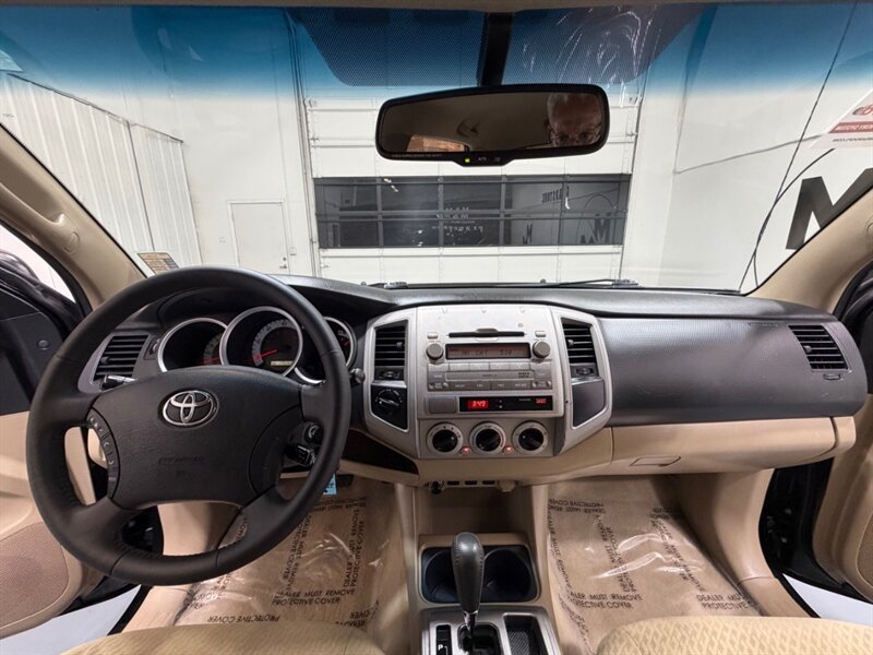2011 Toyota Tacoma V6 SR5 4.0L V6 4x4 Double Cab / ZERO RUST FREE / NEW TIRES - Photo 16 - Gladstone, OR 97027