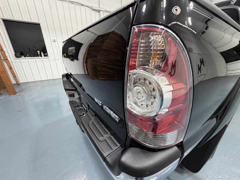 2011 Toyota Tacoma V6 SR5 4.0L V6 4x4 Double Cab / ZERO RUST FREE / NEW TIRES - Photo 30 - Gladstone, OR 97027