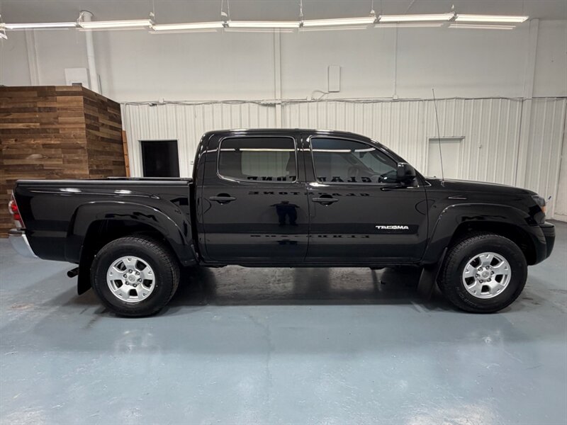 2011 Toyota Tacoma V6 SR5 4.0L V6 4x4 Double Cab / ZERO RUST FREE / NEW TIRES - Photo 4 - Gladstone, OR 97027