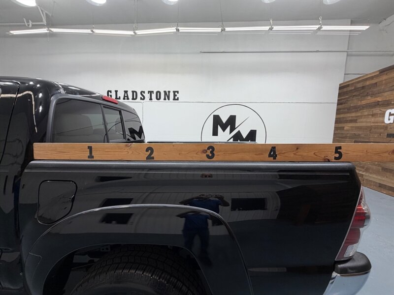 2011 Toyota Tacoma V6 SR5 4.0L V6 4x4 Double Cab / ZERO RUST FREE / NEW TIRES - Photo 9 - Gladstone, OR 97027