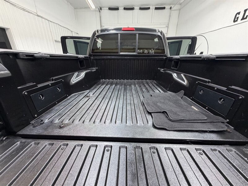 2011 Toyota Tacoma V6 SR5 4.0L V6 4x4 Double Cab / ZERO RUST FREE / NEW TIRES - Photo 10 - Gladstone, OR 97027