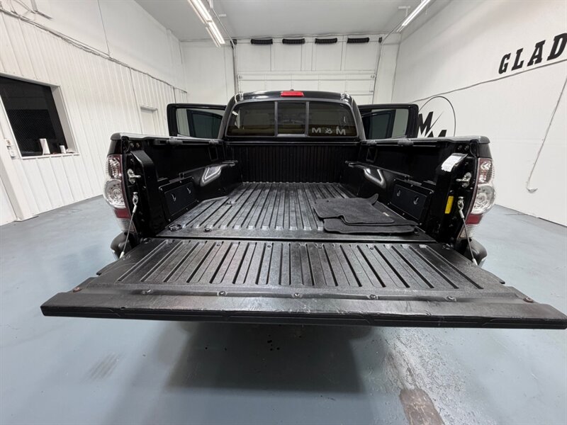 2011 Toyota Tacoma V6 SR5 4.0L V6 4x4 Double Cab / ZERO RUST FREE / NEW TIRES - Photo 37 - Gladstone, OR 97027
