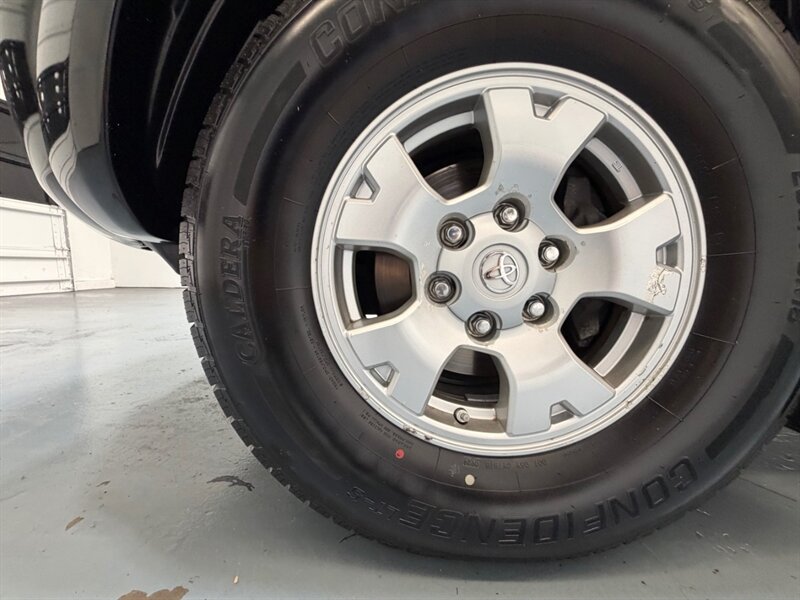 2011 Toyota Tacoma V6 SR5 4.0L V6 4x4 Double Cab / ZERO RUST FREE / NEW TIRES - Photo 25 - Gladstone, OR 97027