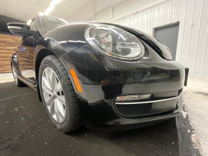 2013 Volkswagen Beetle TDI  / 2.0L 4Cyl Turbo Diesel / 6-SPEED  / Leather & Heated Seats / Pano Sunroof - Photo 51 - Gladstone, OR 97027