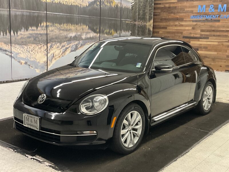 2013 Volkswagen Beetle TDI  / 2.0L 4Cyl Turbo Diesel / 6-SPEED  / Leather & Heated Seats / Pano Sunroof - Photo 1 - Gladstone, OR 97027