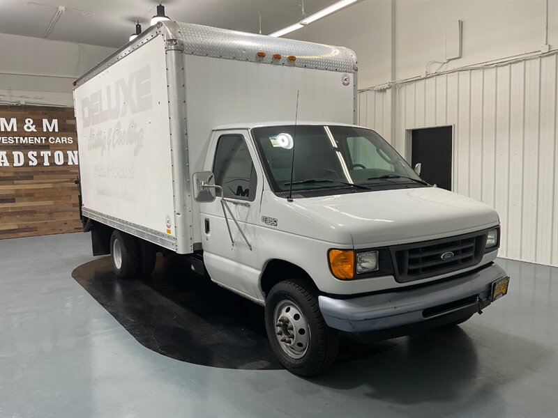 2003 Ford E-Series Van E350 Super Duty BOX VAN / DUALLY / 7.3L DIESEL  / LIFT GATE / LOW MILES - Photo 2 - Gladstone, OR 97027