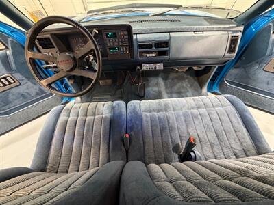 1992 Chevrolet C1500 Series Scottsdale 5.7L V8 / ONLY 84K MILES / BRAND NEW TIRES / ZERO RUST - Photo 38 - Gladstone, OR 97027