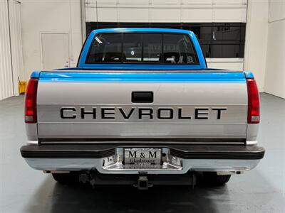 1992 Chevrolet C1500 Series Scottsdale 5.7L V8 / ONLY 84K MILES / BRAND NEW TIRES / ZERO RUST - Photo 6 - Gladstone, OR 97027