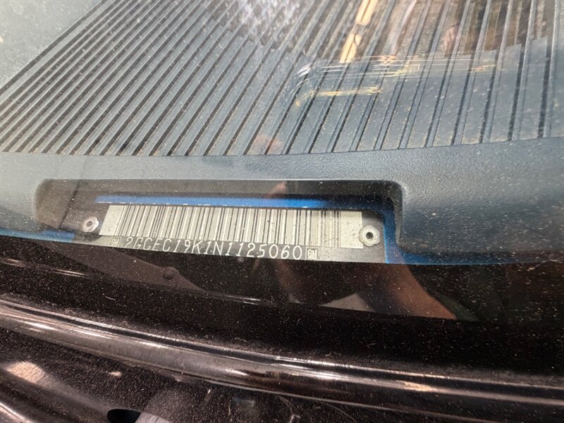 1992 Chevrolet C1500 Series Scottsdale 5.7L V8 / ONLY 84K MILES / BRAND NEW TIRES / ZERO RUST - Photo 46 - Gladstone, OR 97027