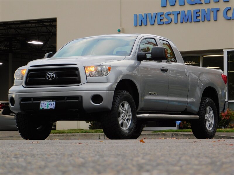 2012 Toyota Tundra Double Cab 4X4 / Leather / LIFTED w/ NEW 35