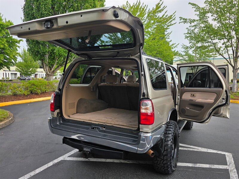 2002 Toyota 4Runner SR5 V6 / 4X4 / DIFF LOCK / TIMING BELT DONE / NEW TIRES / NEW LIFT / 1-OWNER - Photo 28 - Portland, OR 97217