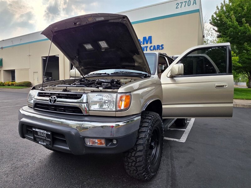 2002 Toyota 4Runner SR5 V6 / 4X4 / DIFF LOCK / TIMING BELT DONE / NEW TIRES / NEW LIFT / 1-OWNER - Photo 25 - Portland, OR 97217