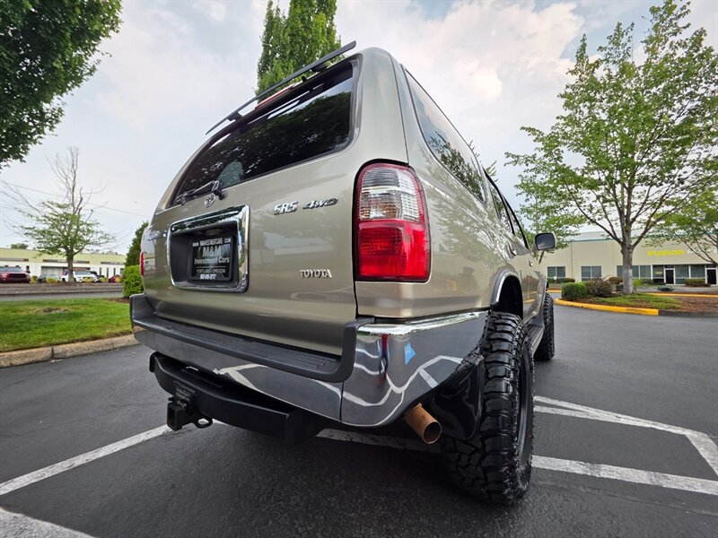 2002 Toyota 4Runner SR5 V6 / 4X4 / DIFF LOCK / TIMING BELT DONE / NEW TIRES / NEW LIFT / 1-OWNER - Photo 11 - Portland, OR 97217